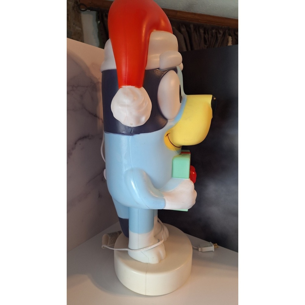Bluey 24" Lighted Blow Mold Christmas Yard Decor Gemmy LED Outdoor Indoor - Picture 8 of 10